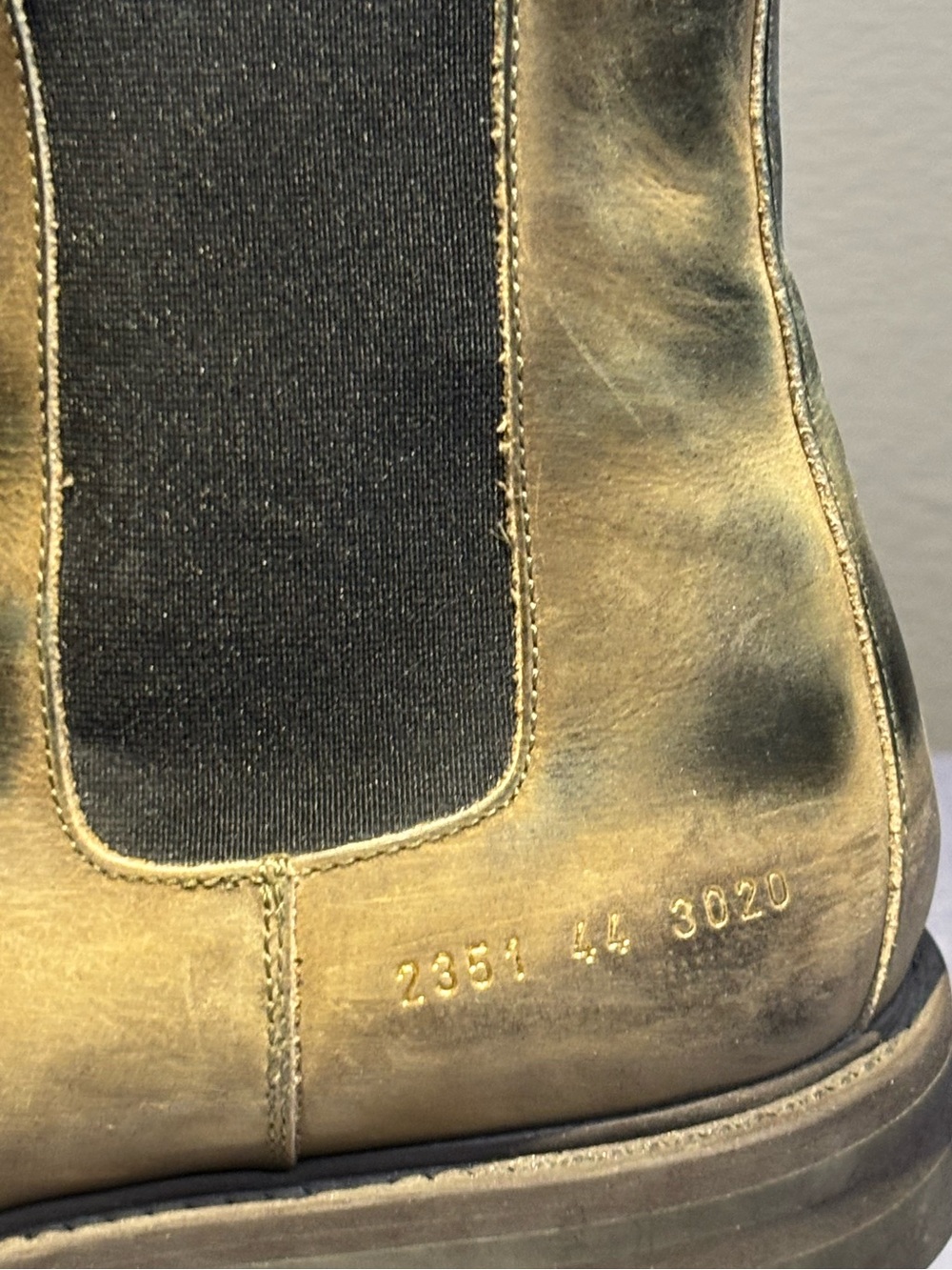 Men's Common Projects Chelsea waxed-suede boots with original packaging - Picture 6 of 8